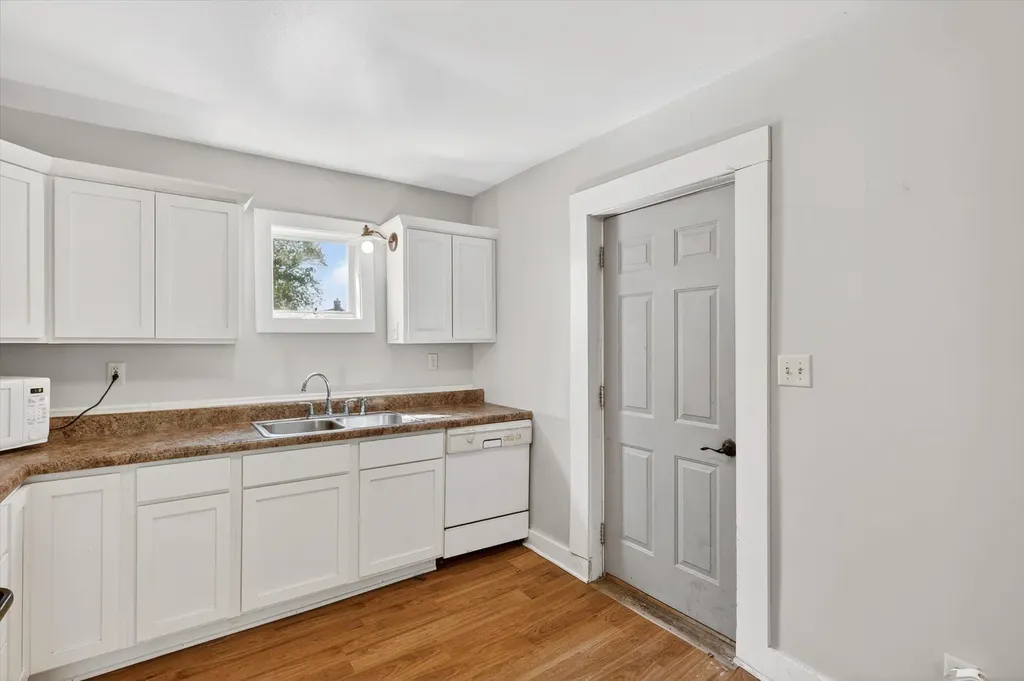 1313 Davis Avenue NW Grand Rapids City MI 49504
