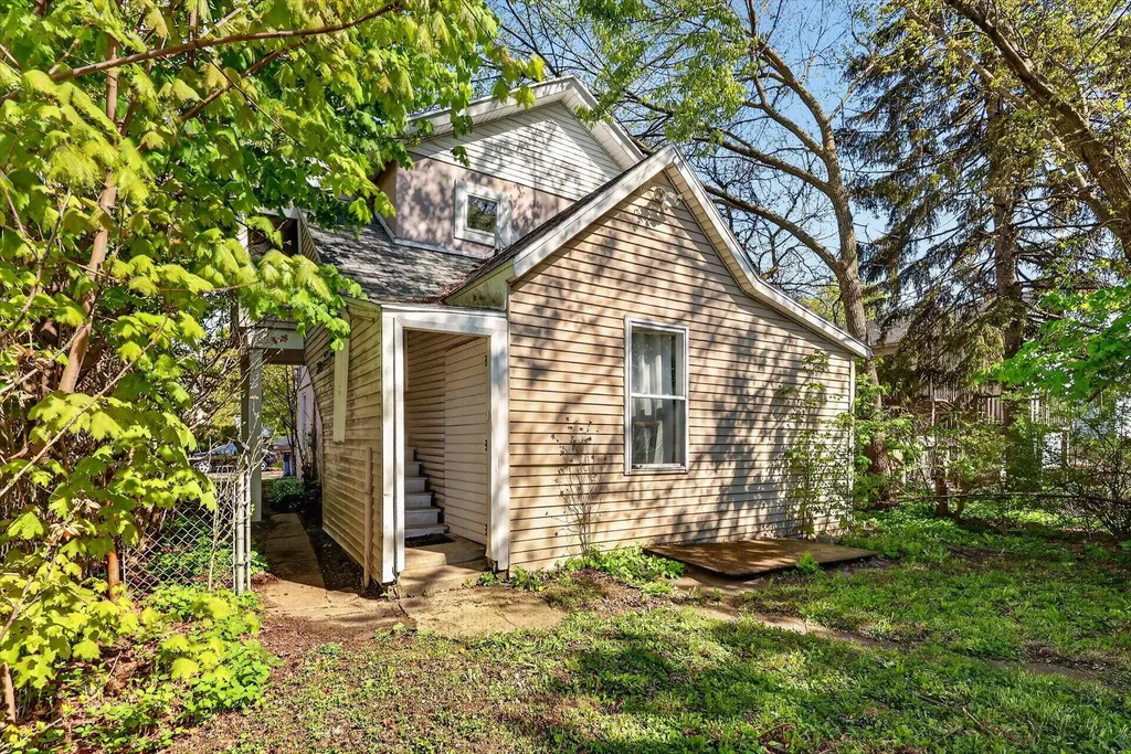 1313 Davis Avenue NW Grand Rapids City MI 49504