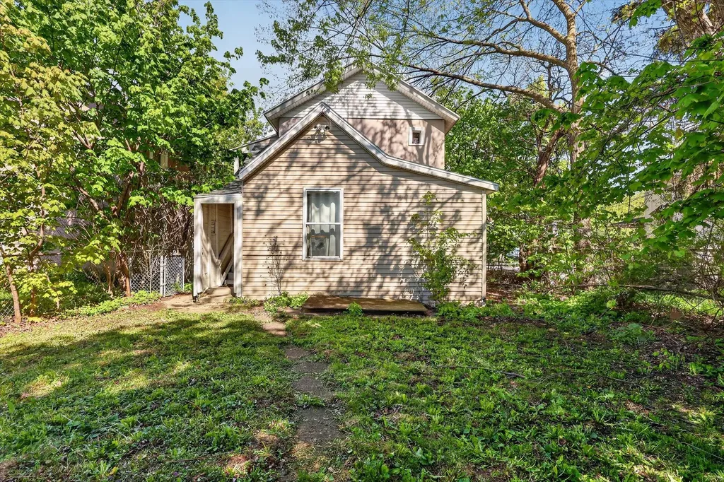 1313 Davis Avenue NW Grand Rapids City MI 49504