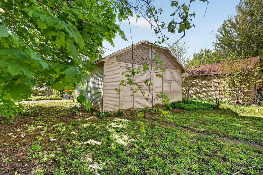 1313 Davis Avenue NW Grand Rapids City MI 49504