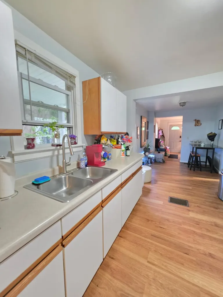 1313 Davis Avenue NW Grand Rapids City MI 49504