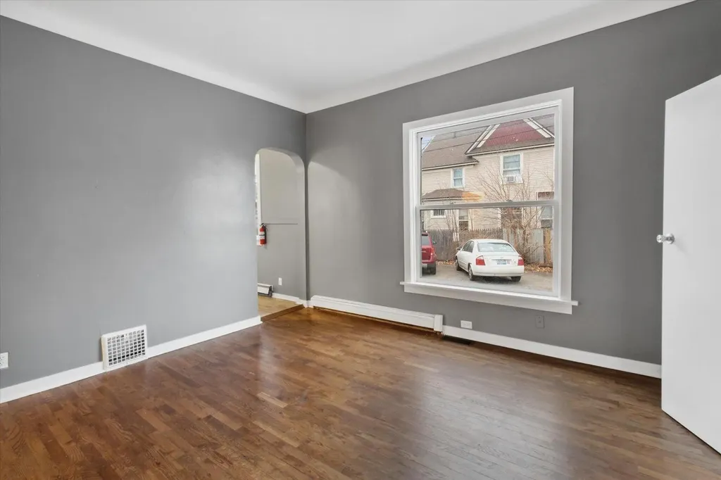 809-807 W Cedar Street Kalamazoo City MI 49007