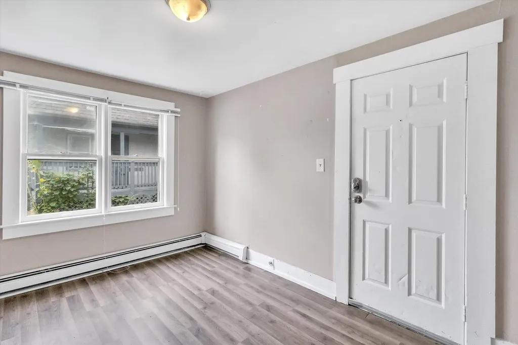 809-807 W Cedar Street Kalamazoo City MI 49007