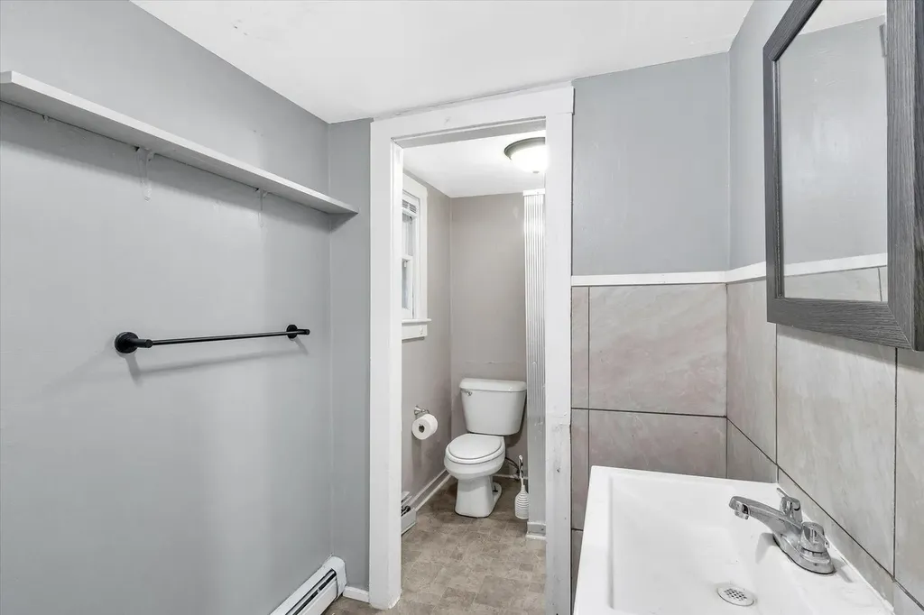 809-807 W Cedar Street Kalamazoo City MI 49007