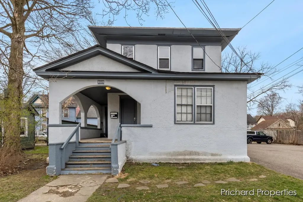 809-807 W Cedar Street Kalamazoo City MI 49007