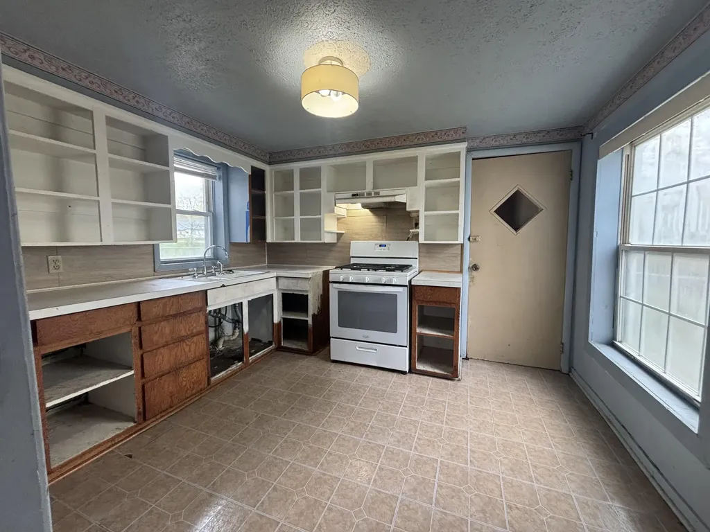 206 E 6th Street Marion Township MI 49665