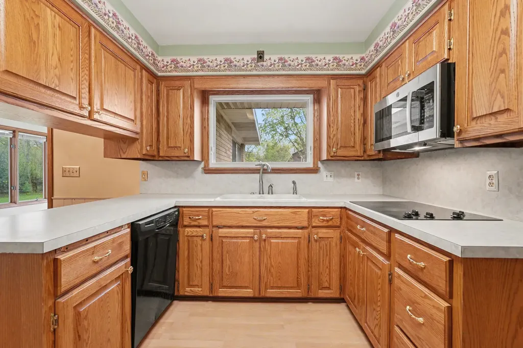 2120 Leffingwell Avenue NE Grand Rapids Charter Township MI 49525