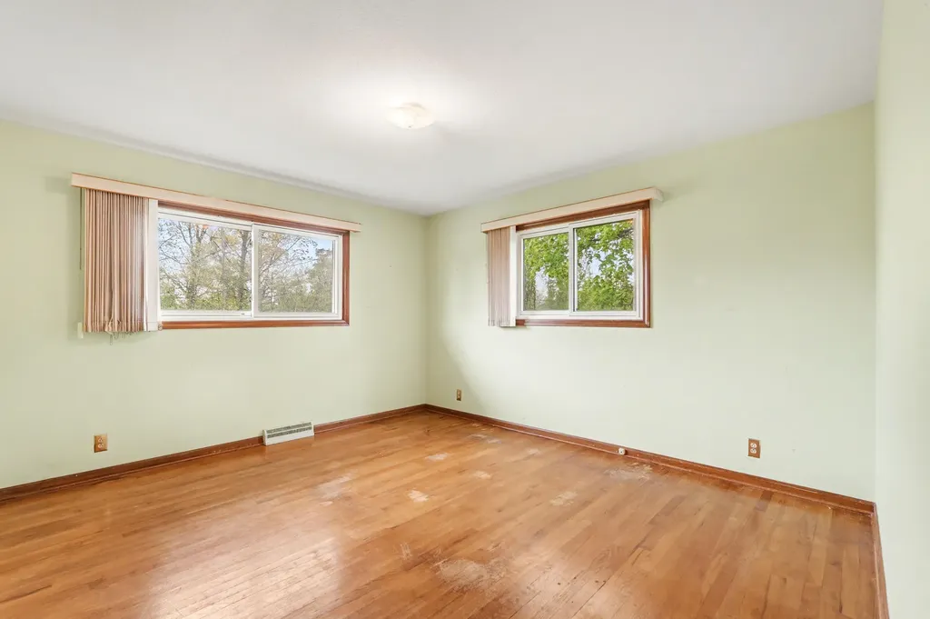2120 Leffingwell Avenue NE Grand Rapids Charter Township MI 49525