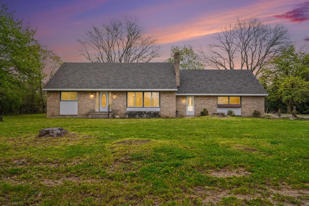 2120 Leffingwell Avenue NE Grand Rapids Charter Township MI 49525
