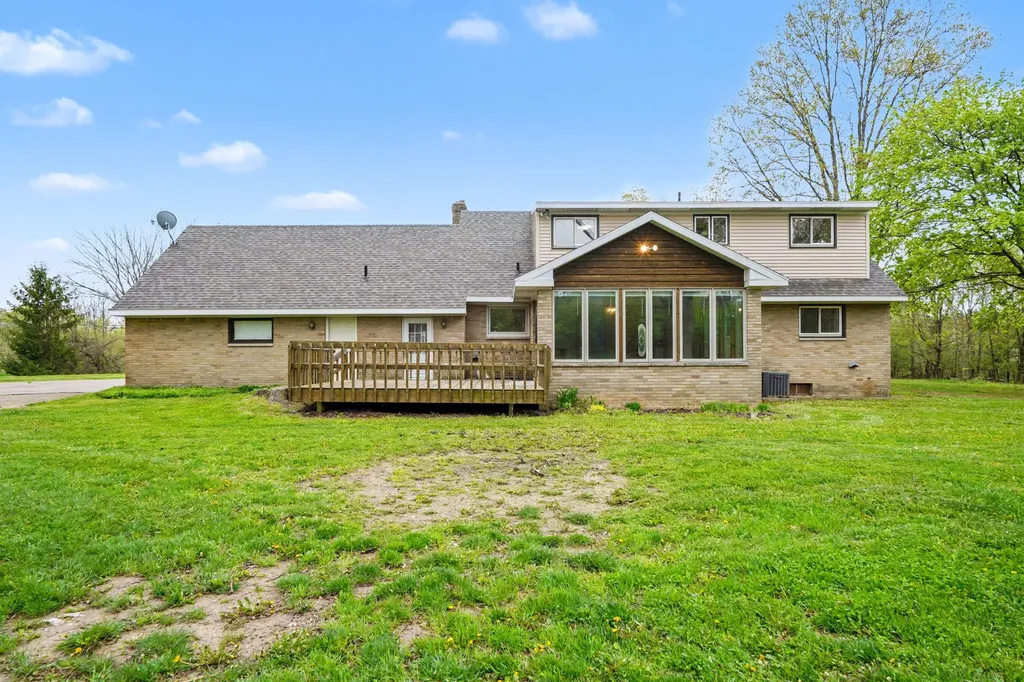 2120 Leffingwell Avenue NE Grand Rapids Charter Township MI 49525