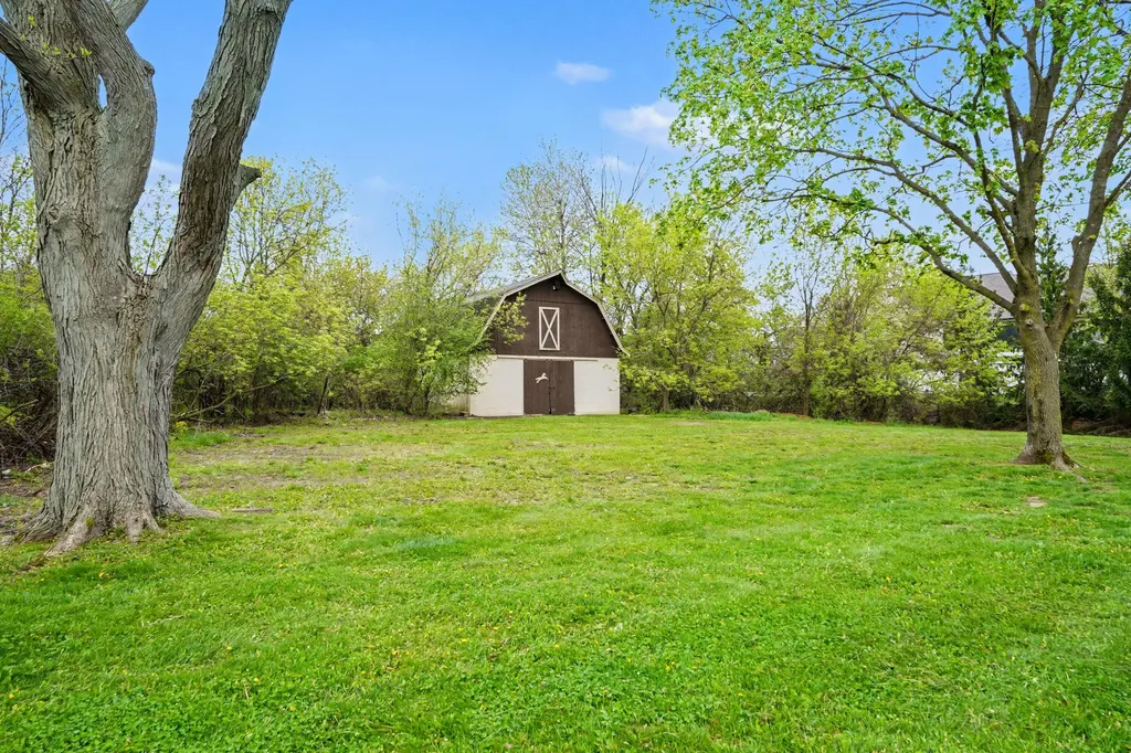 2120 Leffingwell Avenue NE Grand Rapids Charter Township MI 49525