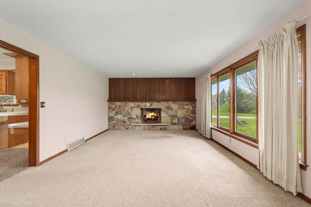 2120 Leffingwell Avenue NE Grand Rapids Charter Township MI 49525