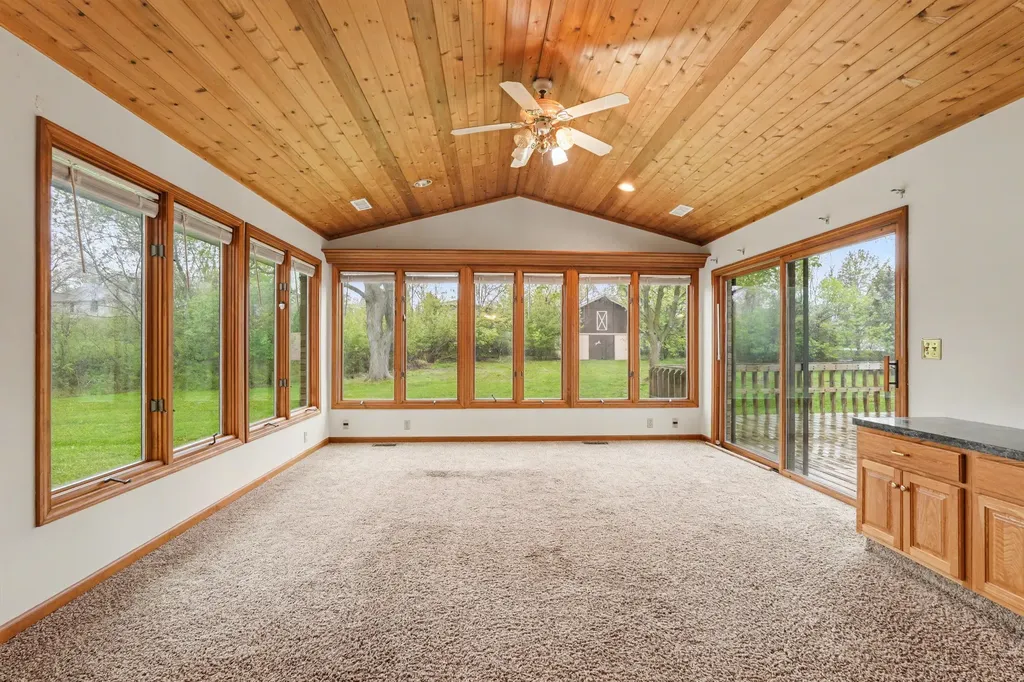 2120 Leffingwell Avenue NE Grand Rapids Charter Township MI 49525