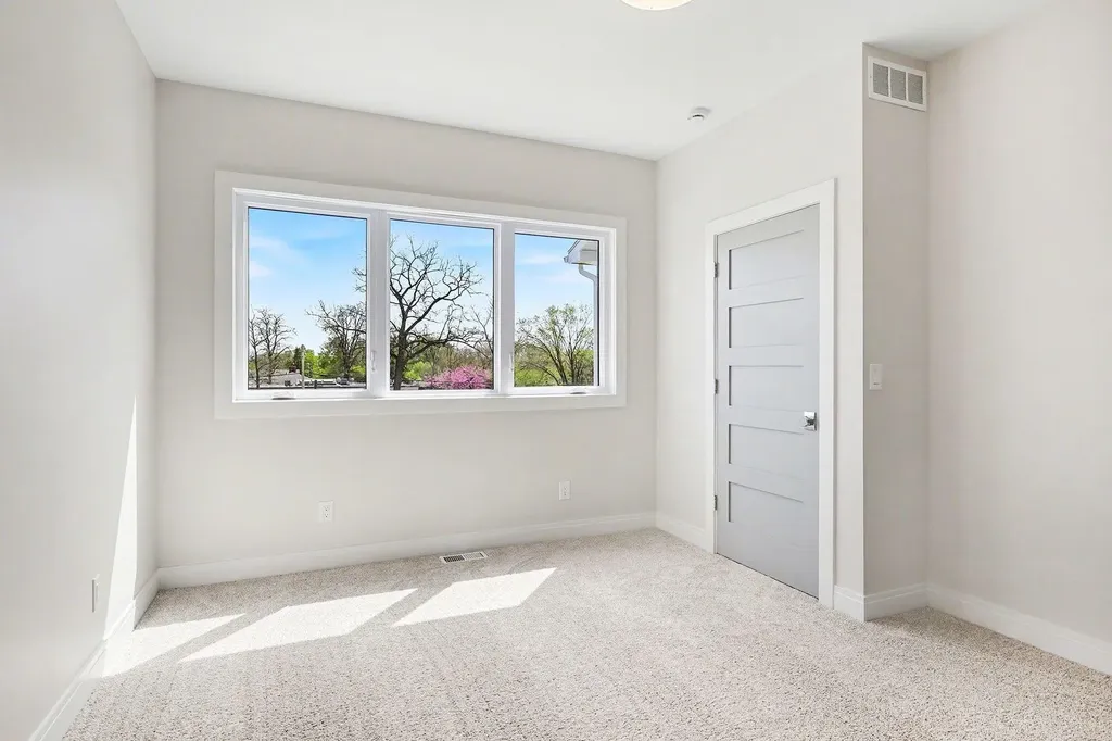 2329 Elinor Lane SE East Grand Rapids City MI 49506