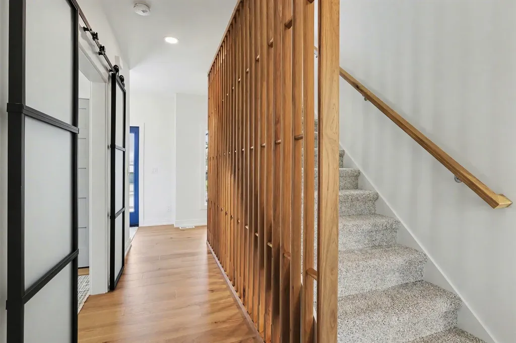 2329 Elinor Lane SE East Grand Rapids City MI 49506