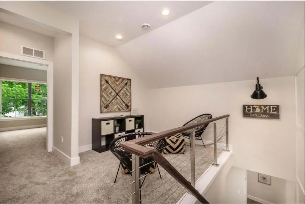 2330 Elinor Lane SE East Grand Rapids City MI 49506