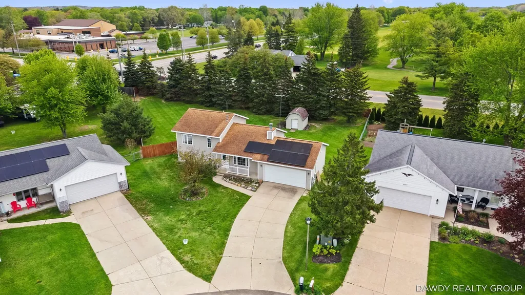 6274 Derek Drive Georgetown Charter Township MI 49426
