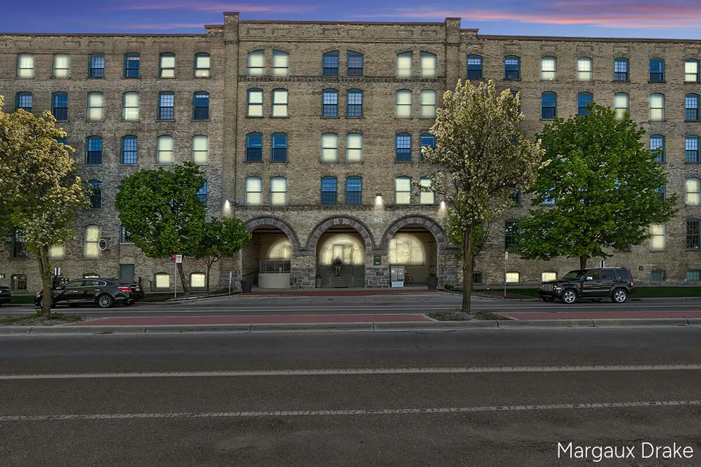 940 Monroe Avenue NW Grand Rapids City MI 49503