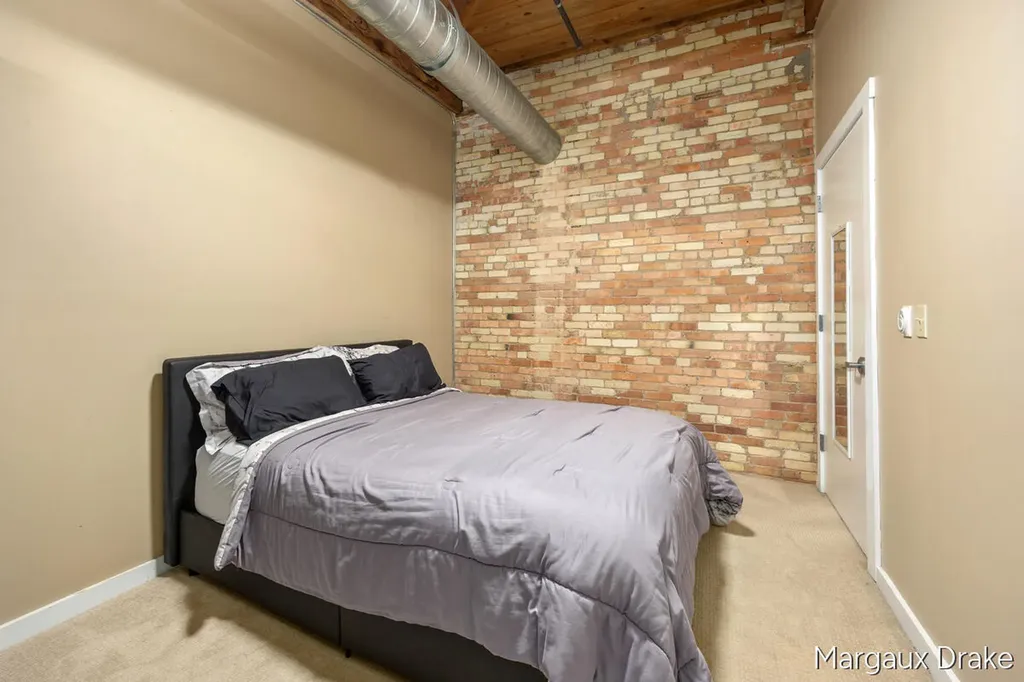 940 Monroe Avenue NW Grand Rapids City MI 49503