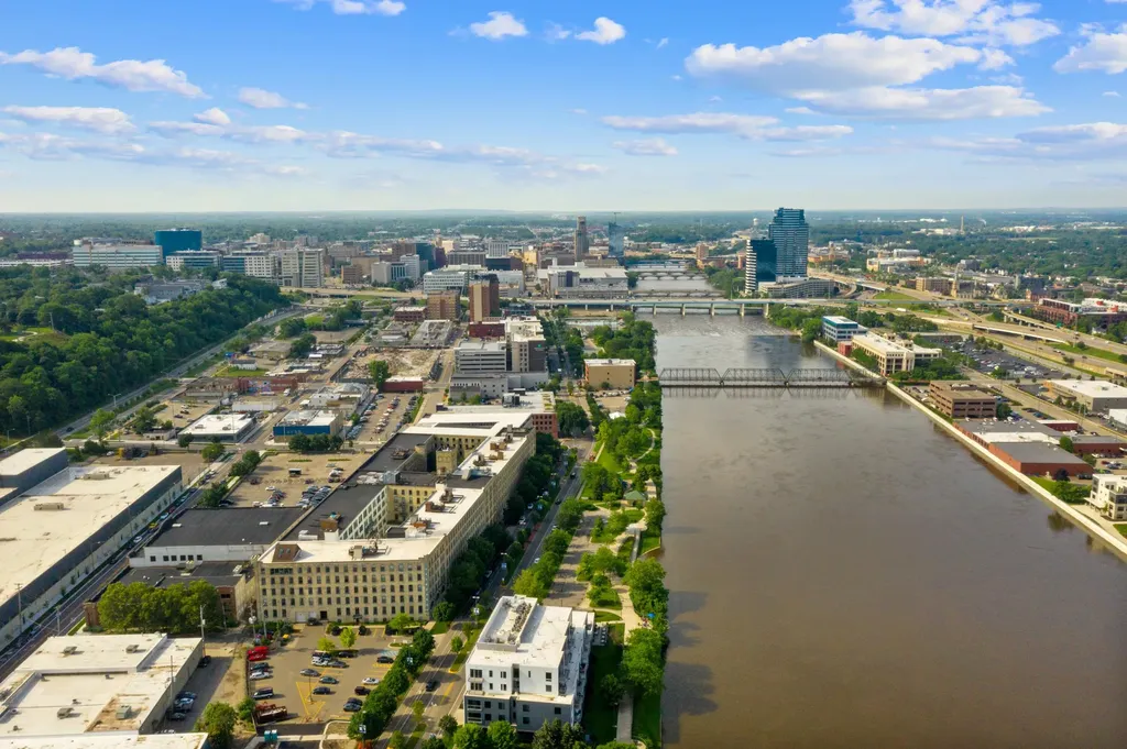 940 Monroe Avenue NW Grand Rapids City MI 49503