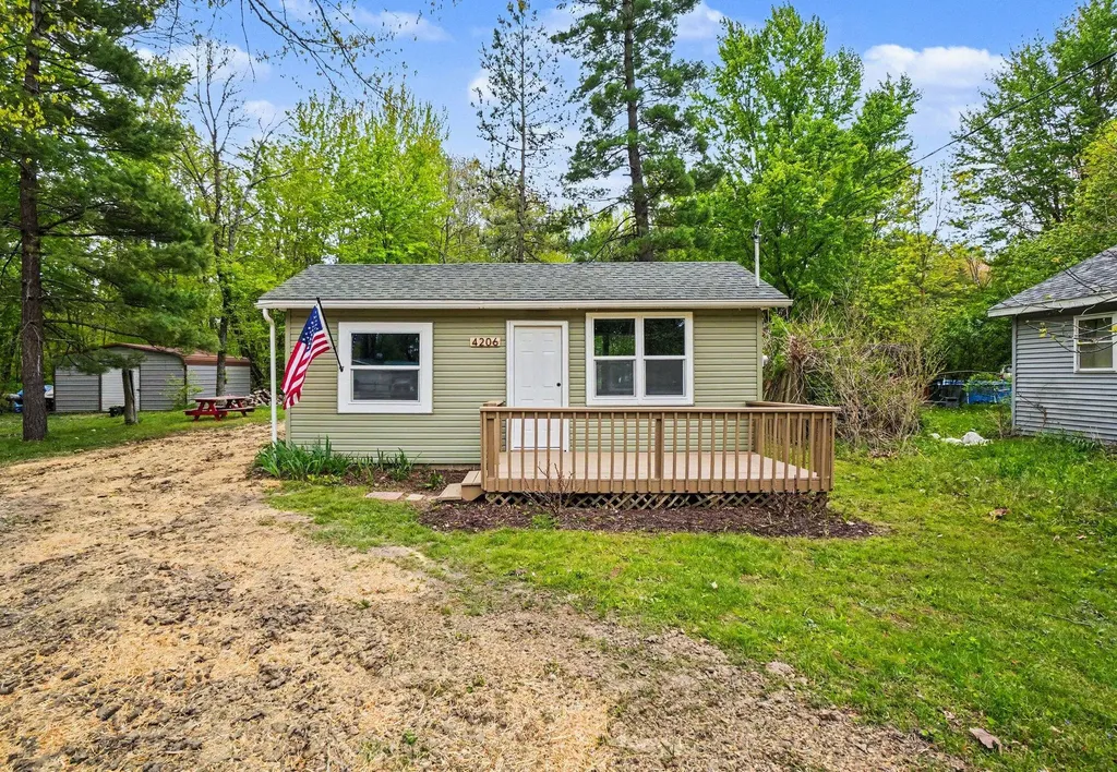 4206 S Shore Drive Cheshire Township MI 49010