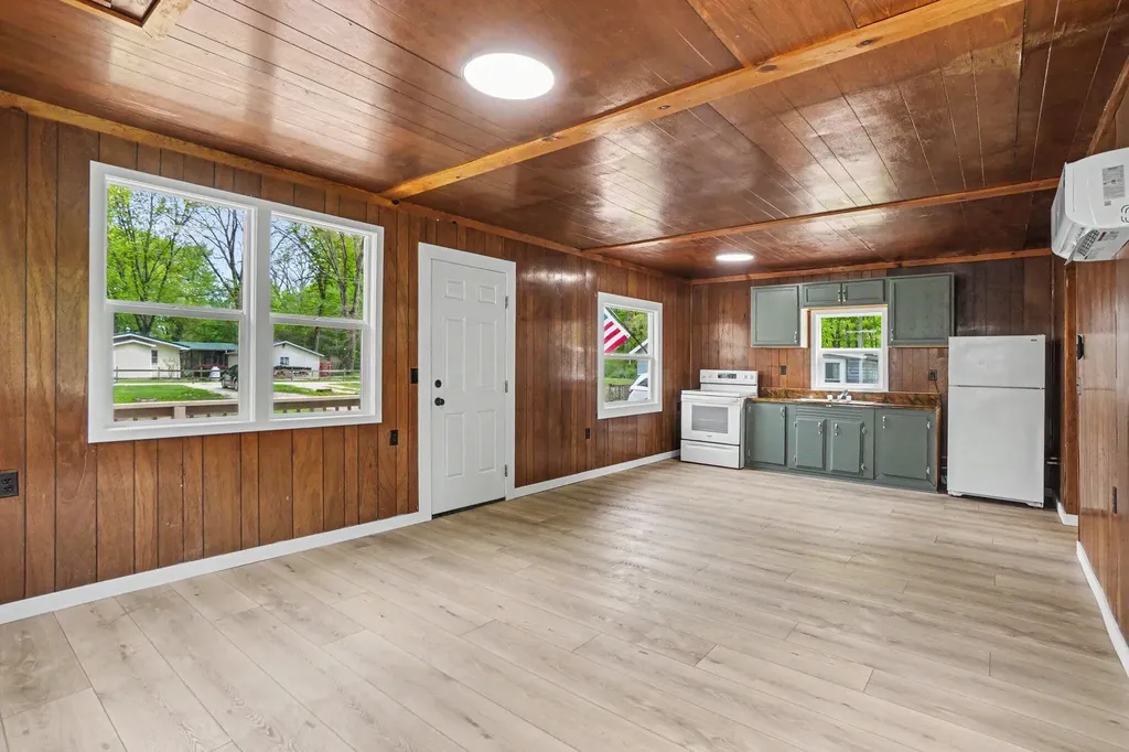4206 S Shore Drive Cheshire Township MI 49010