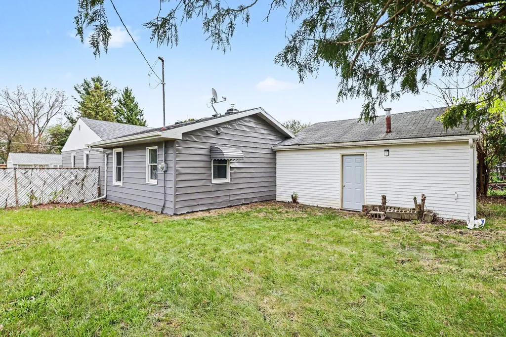 1515 Dean Drive Albion City MI 49224