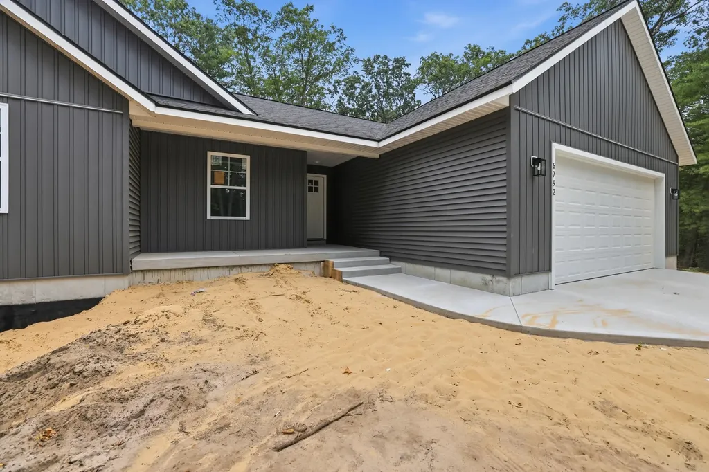 6792 E Evanston Avenue Egelston Township MI 49442