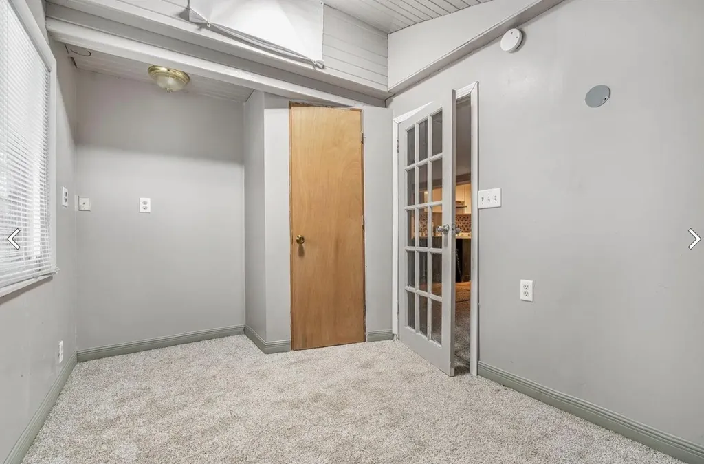 2609 Maplewood Avenue Lansing City MI 48901