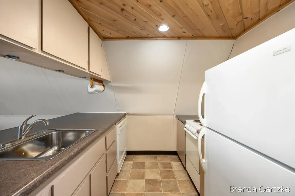 8991 Cordwood Trail Unknown City MI 49721