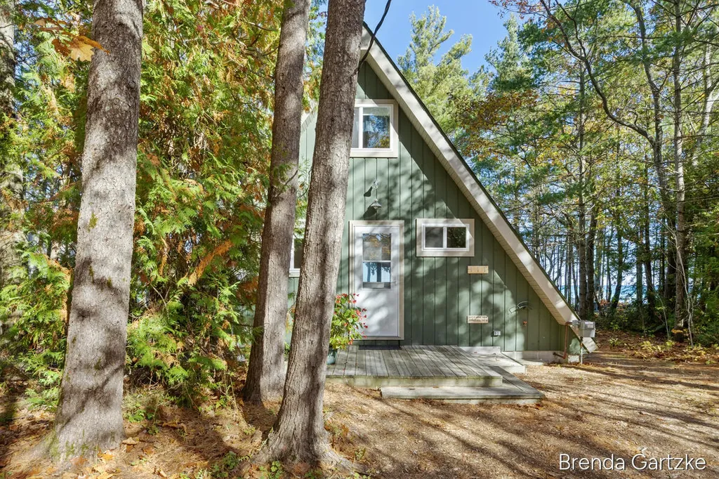8991 Cordwood Trail Unknown City MI 49721