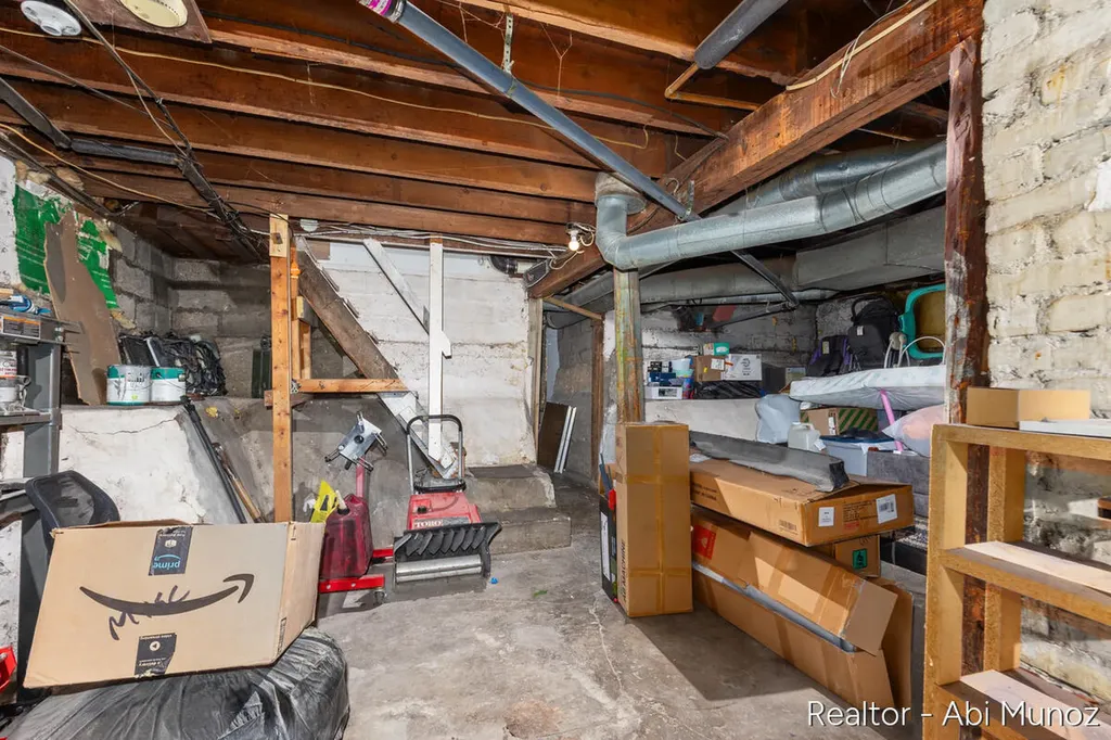 2029 Arnold Avenue SW Wyoming City MI 49509