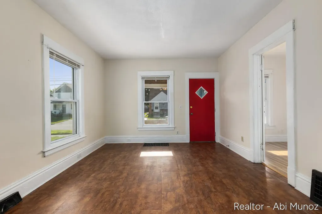 2029 Arnold Avenue SW Wyoming City MI 49509
