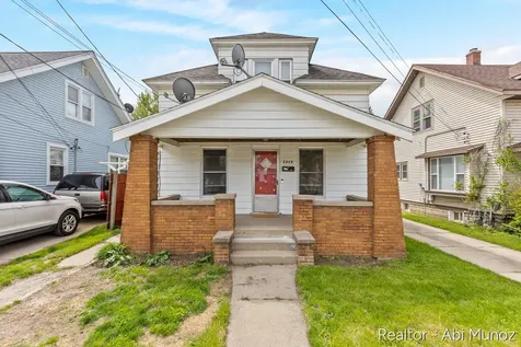 2029 Arnold Avenue SW Wyoming City MI 49509