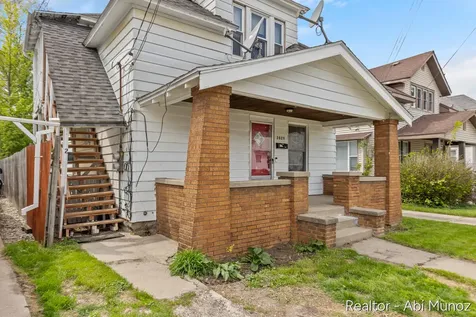 2029 Arnold Avenue SW Wyoming City MI 49509