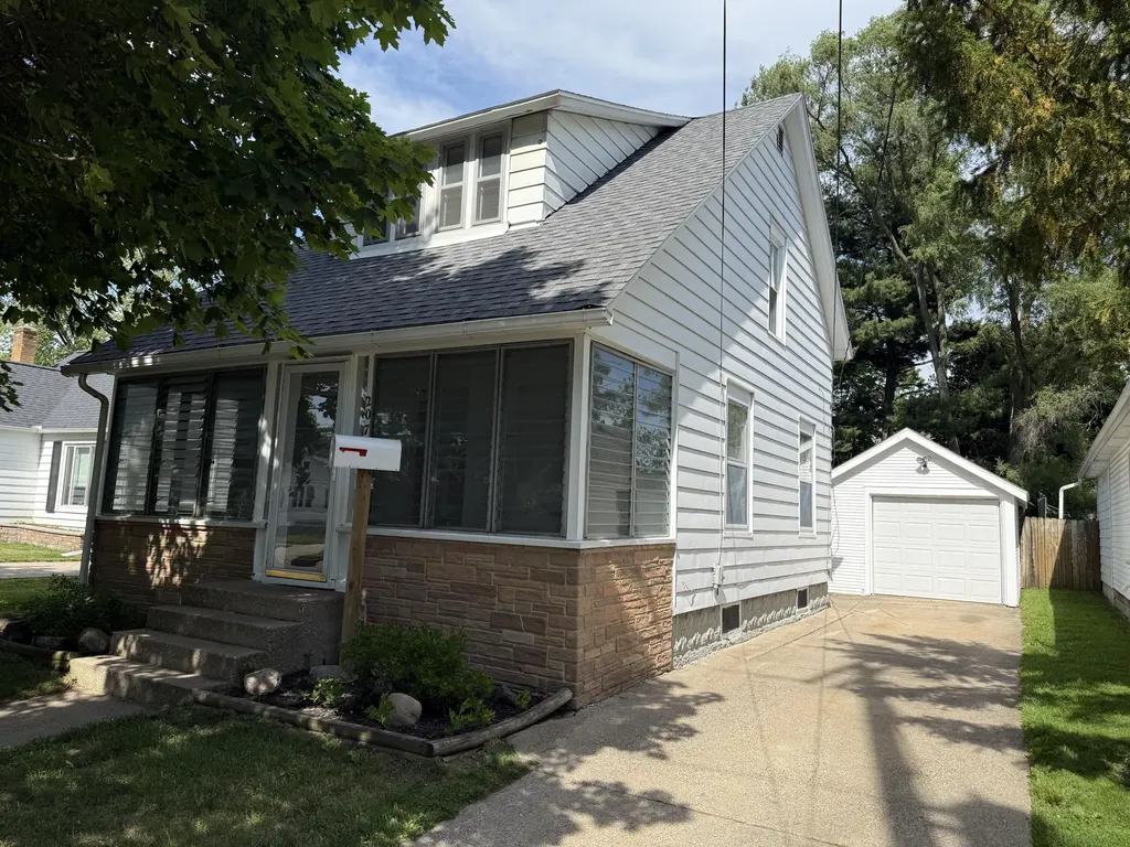 2074 Prospect Avenue NE Grand Rapids City MI 49505