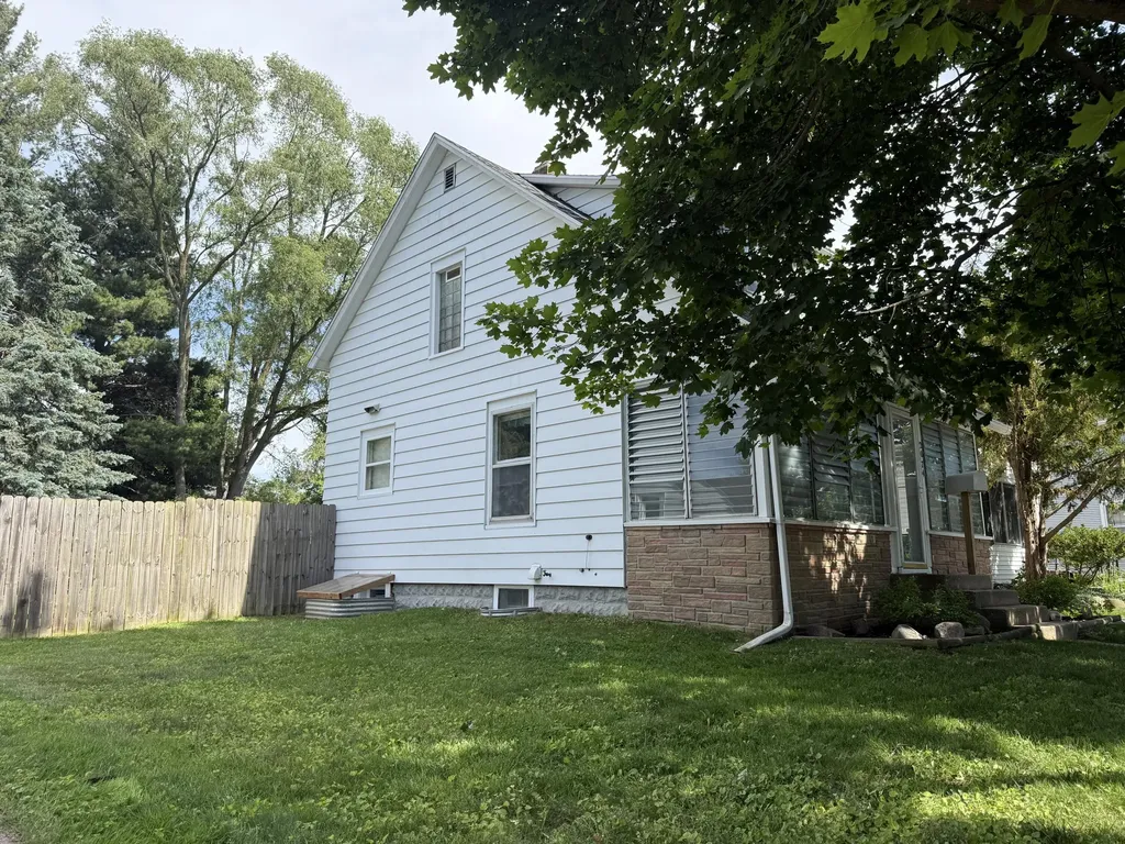 2074 Prospect Avenue NE Grand Rapids City MI 49505
