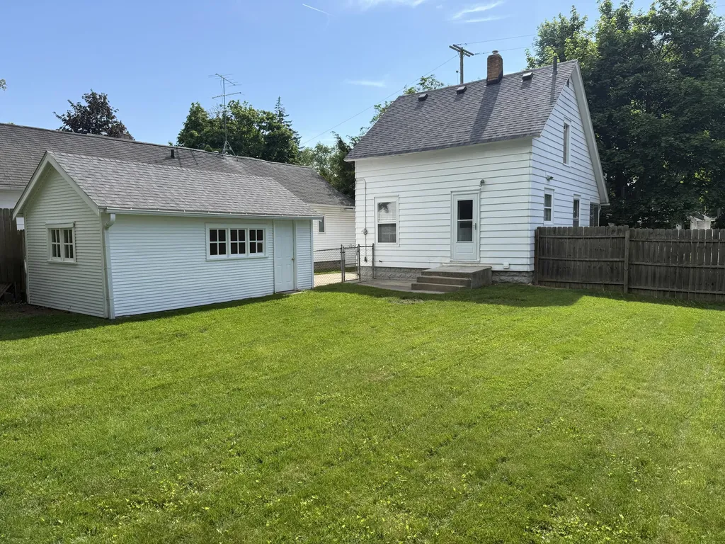 2074 Prospect Avenue NE Grand Rapids City MI 49505