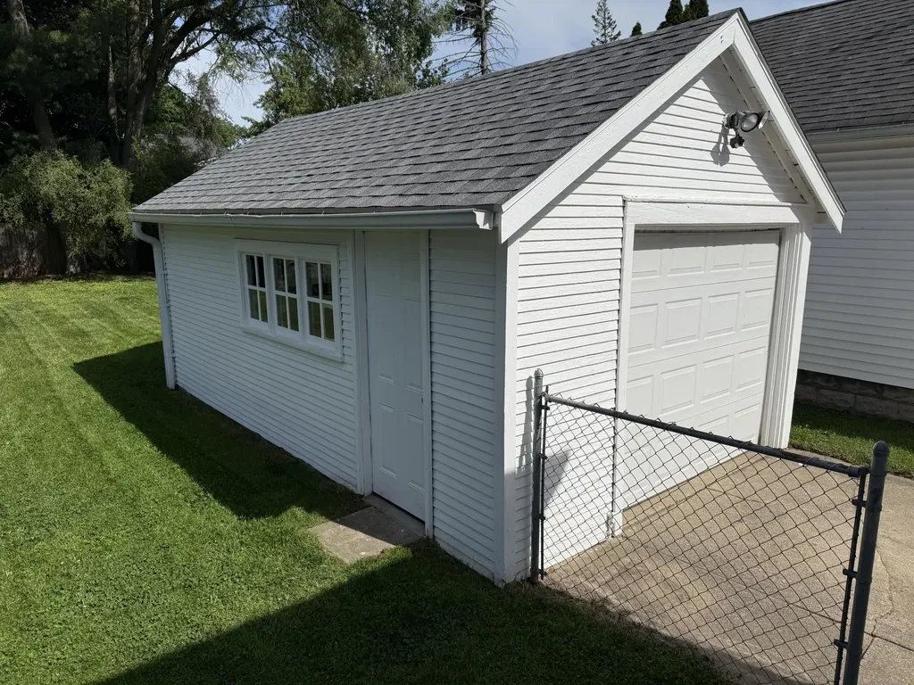 2074 Prospect Avenue NE Grand Rapids City MI 49505