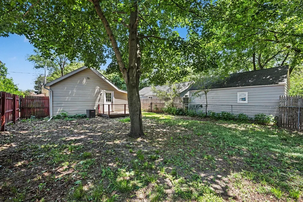 2841 Longstreet Avenue SW Wyoming City MI 49509