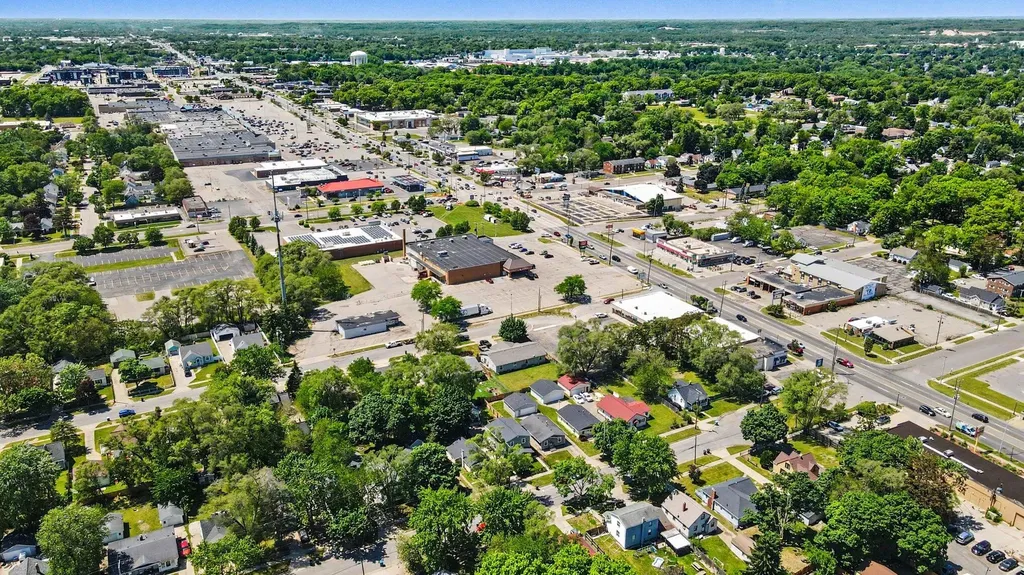 2841 Longstreet Avenue SW Wyoming City MI 49509