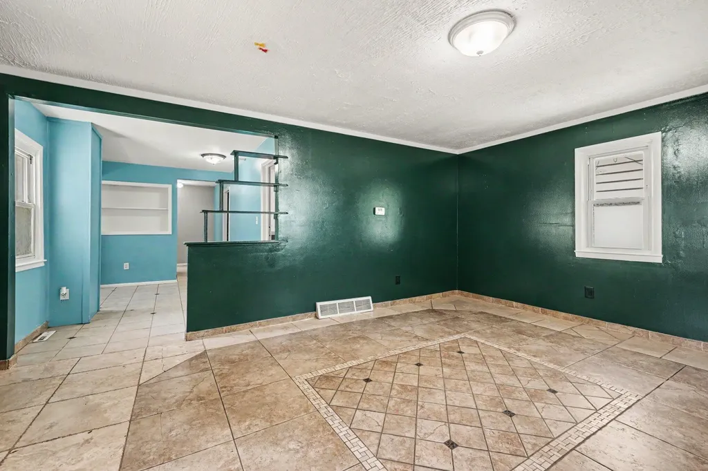 2841 Longstreet Avenue SW Wyoming City MI 49509
