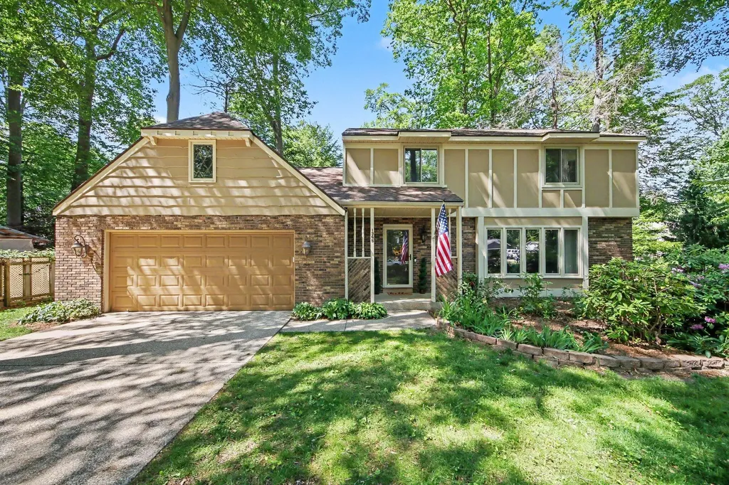 1365 Seminole Drive Park Township MI 49424