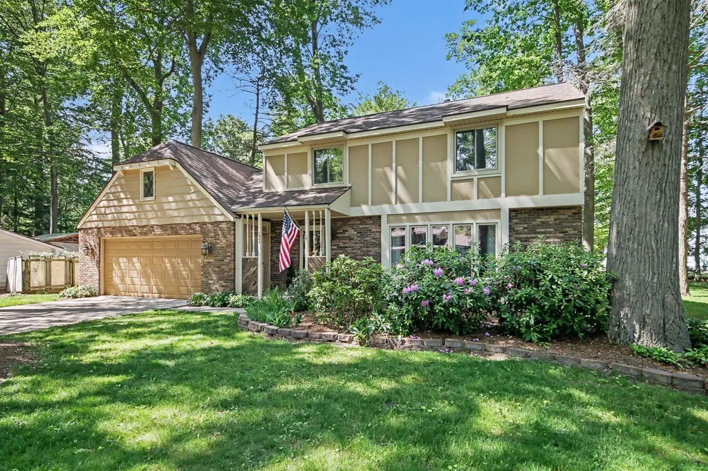 1365 Seminole Drive Park Township MI 49424