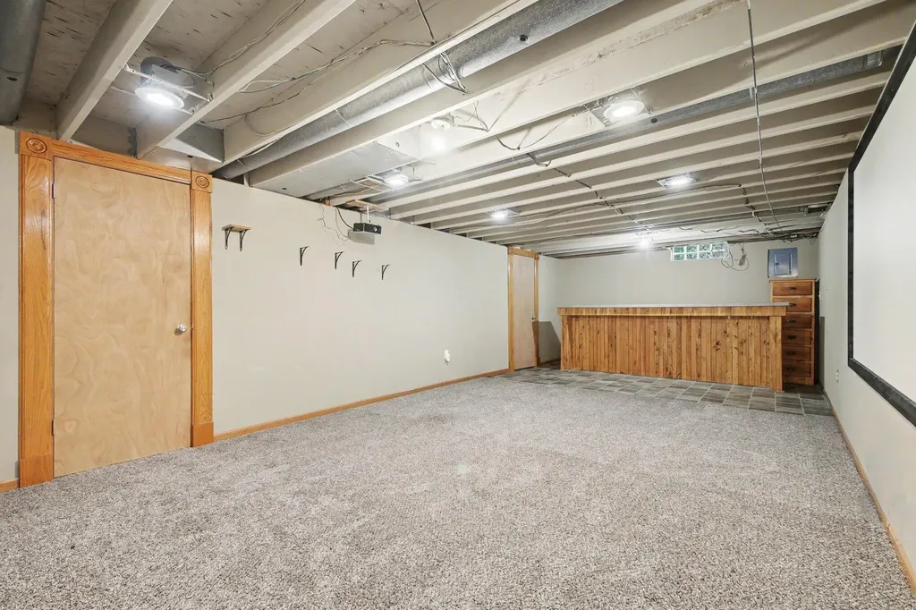 1365 Seminole Drive Park Township MI 49424