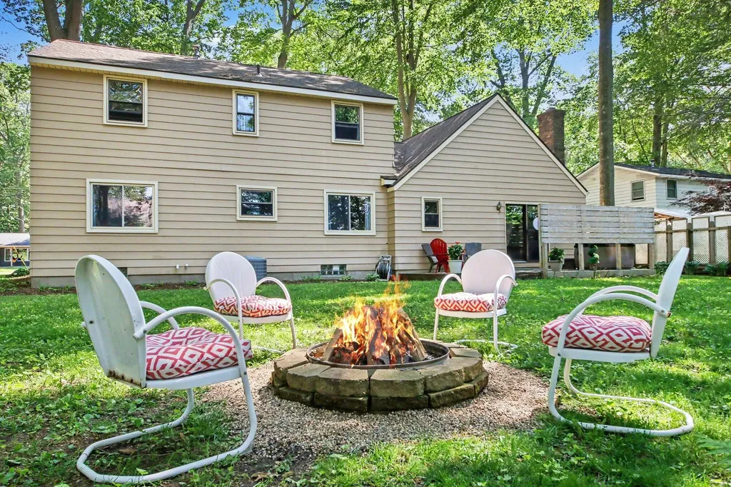 1365 Seminole Drive Park Township MI 49424