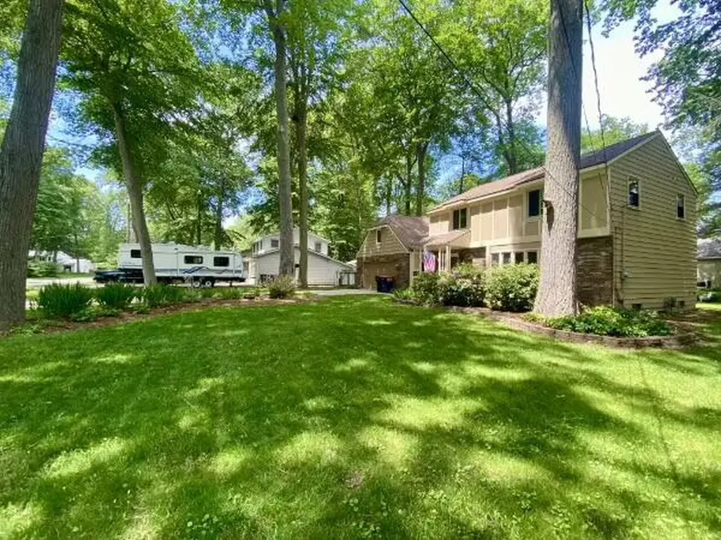 1365 Seminole Drive Park Township MI 49424