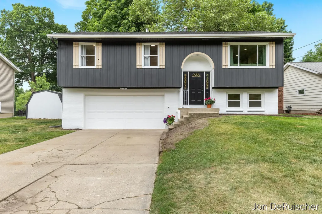 990 72nd Street SE Gaines Charter Township MI 49508