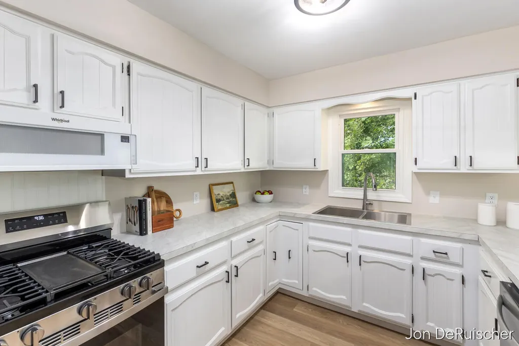 990 72nd Street SE Gaines Charter Township MI 49508