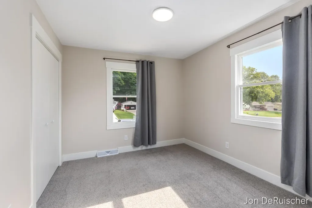 990 72nd Street SE Gaines Charter Township MI 49508